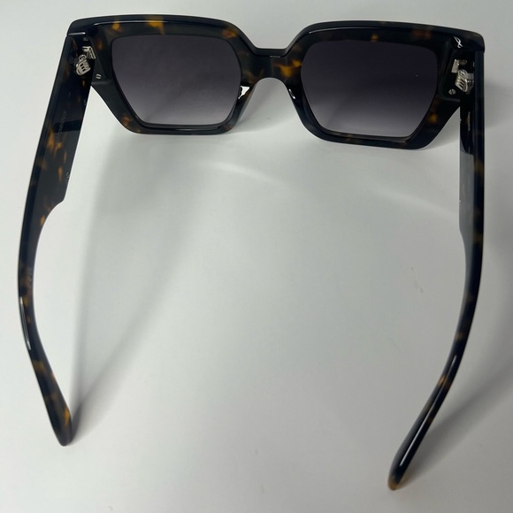 Quay Australia Notorious‎ Neutral Tort Frame w/ Smoke Lens!! NEW!!!! ??️ main image 8